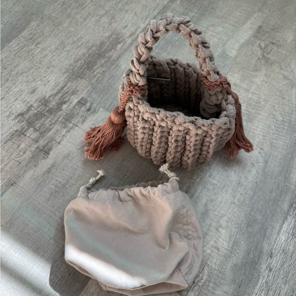 Binge Amalfi Handcrafted Tan Woven Bag - Picture 7 of 7